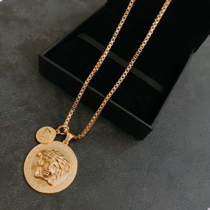 Picture of Versace Necklace _SKUVersacenecklace06cly8317022